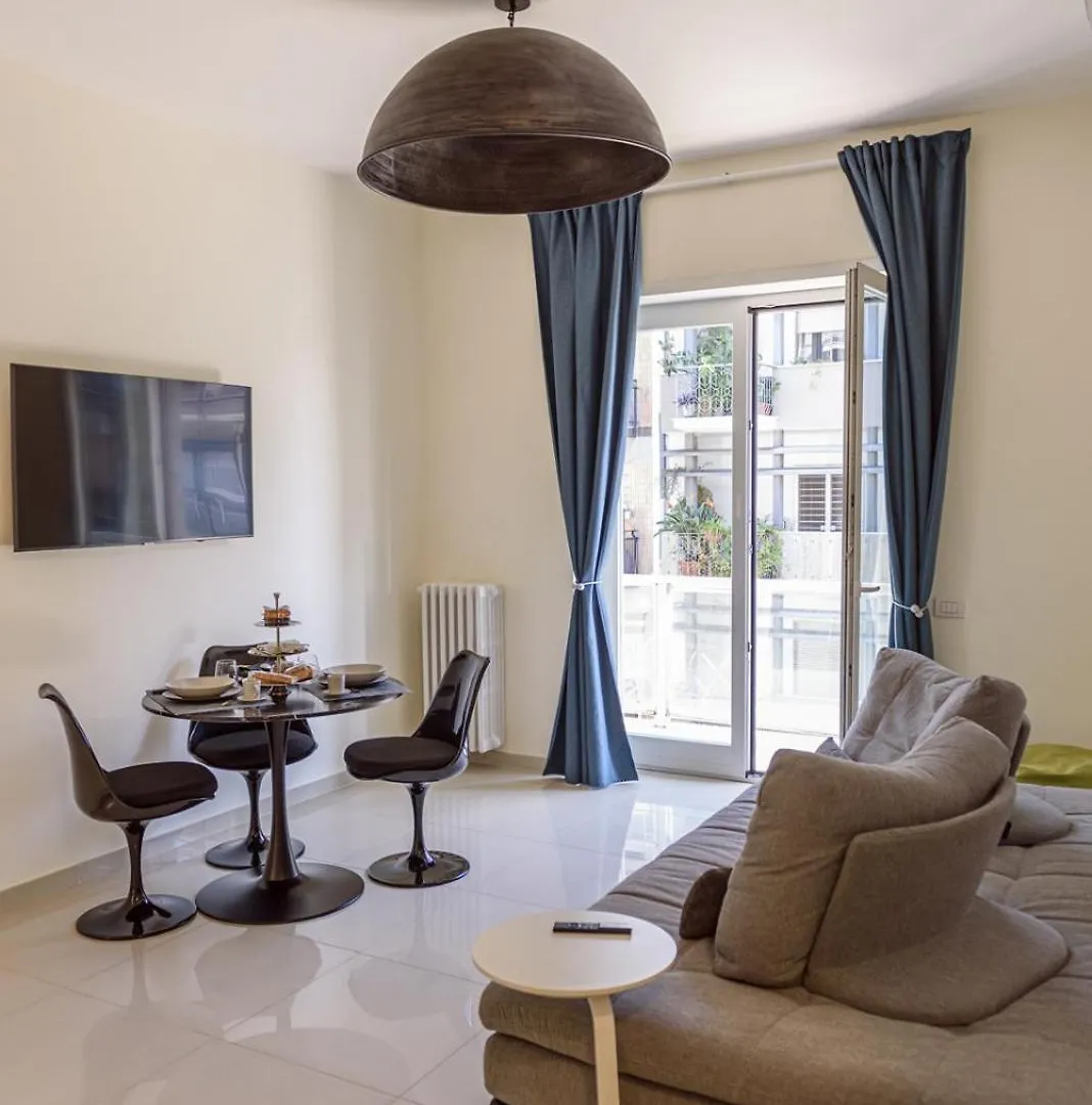 Centralflats 195 Private Apartments Bari Italien